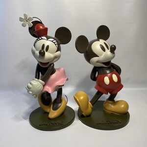 Disney Epcot Flower And Garden Festival Mickey & Minnie Lawn Statue RARE